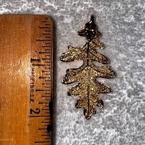 Elegant Gold Leaf Pendant